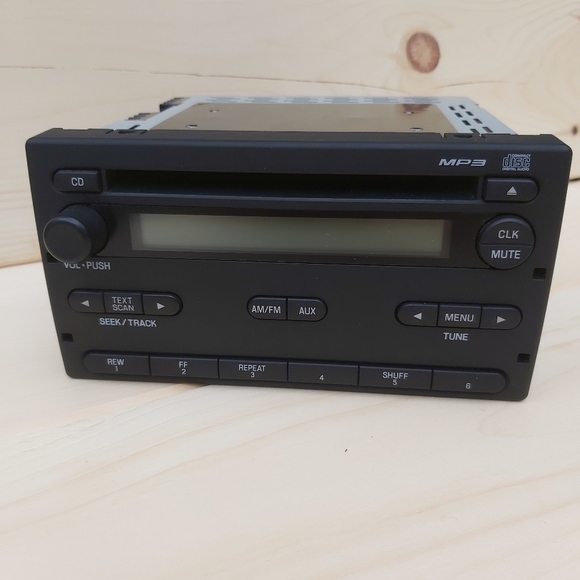 Ford Ranger 2007-2011 7L5T-18C869-AC single CD player MP3 radio AM/FM receiver - Picture 1 of 6